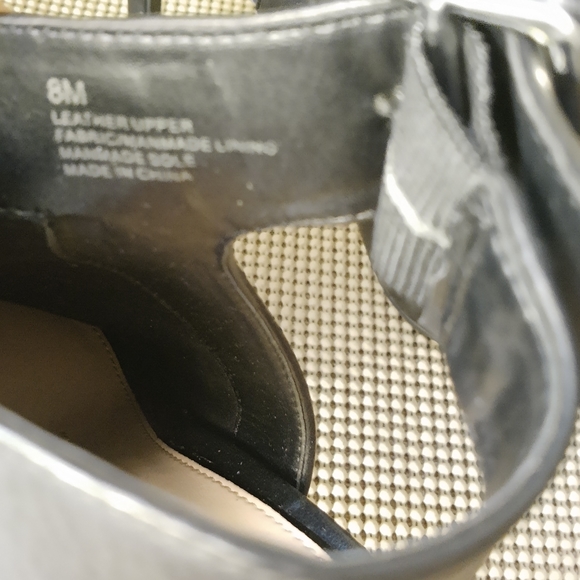 Gianni Bini 'Deene' Black Slingback Shoes - Picture 2 of 8